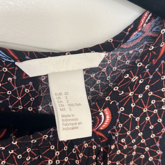 H&M Patterned Blouse - Picture 2 of 7